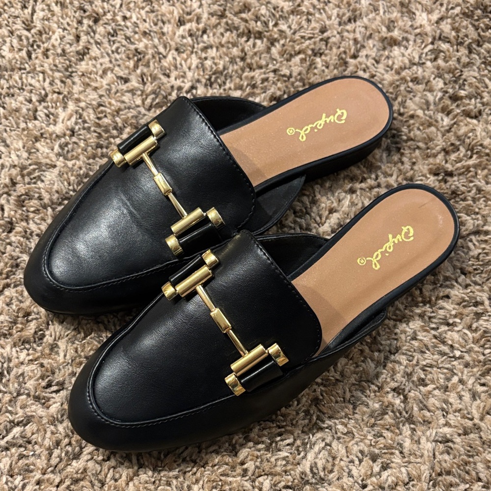 Qupid Black and Gold Mules